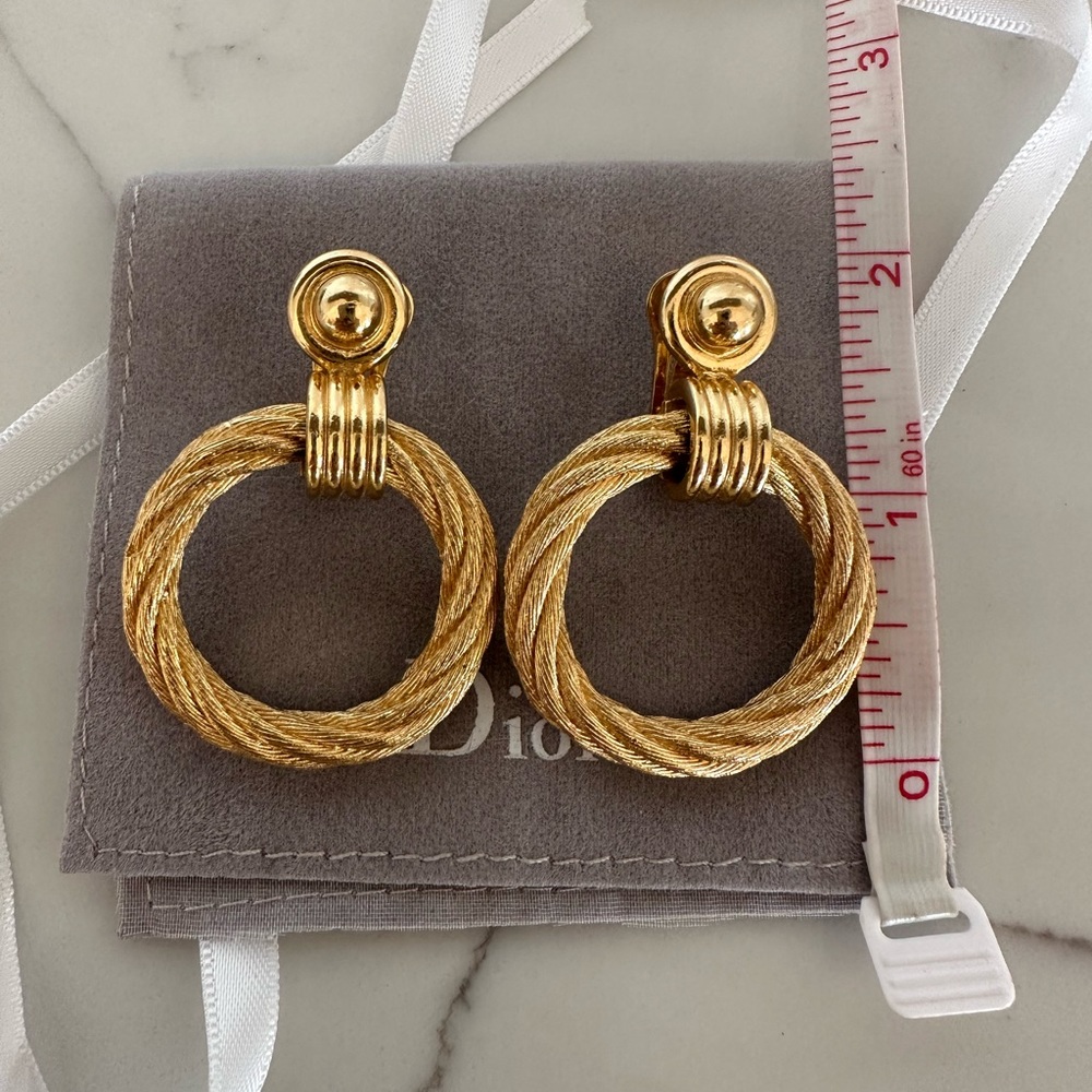 Vintage Christian Dior rope hoop clip on earrings. - Picture 5 of 12